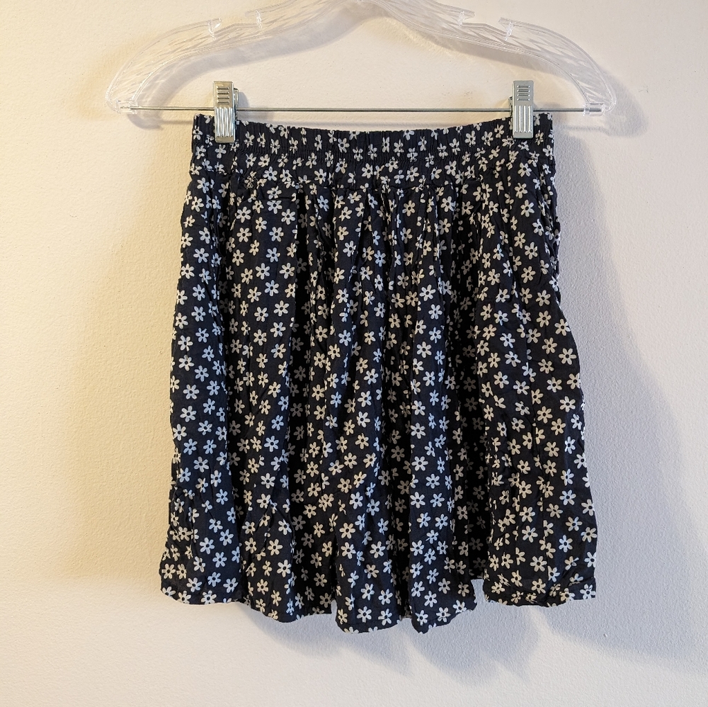 Brandy Melville Flower Skirt